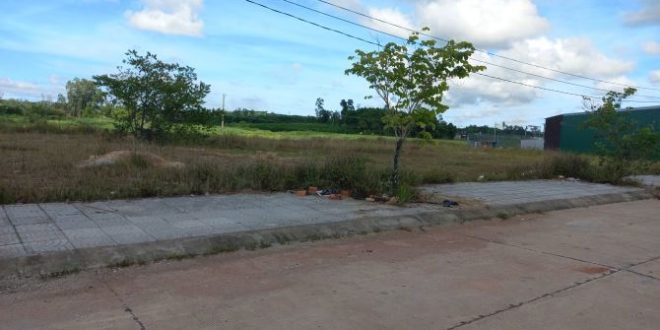 Bán lô đất cực đẹp thuộc khu tái định cư Cây Trâm, Bình Long, Bình Sơn Quảng Ngãi 10x30m