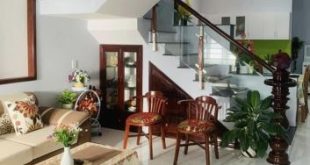 Bán nhà 2 tầng ngay chợ, giá 1.2 tỷ, 126m2, kinh doanh tốt.