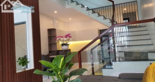 Bán nhà trung tâm thành phố Quảng Ngãi. Nhà 3 tầng mới 100%.