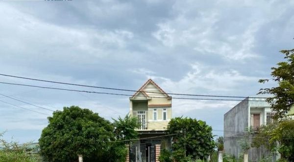 Mặt tiền kinh doanh Nguyễn Chánh Tịnh Hà