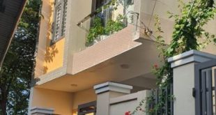 Nhà đẹp 2 tầng, thiết kế hiện đại, Trung tâm TP, Hẻm ô tô 2.x tỷ