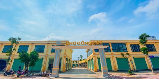 Nhà mặt tiền 126m2 sàn XD - khu phố chợ Đồng Cát