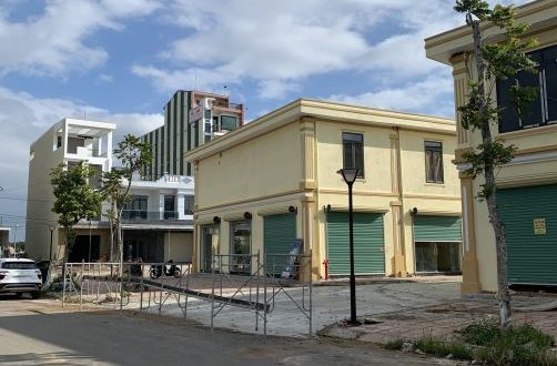 Nhà phố đối diện chợ Huyện vừa ở vừa kinh doanh