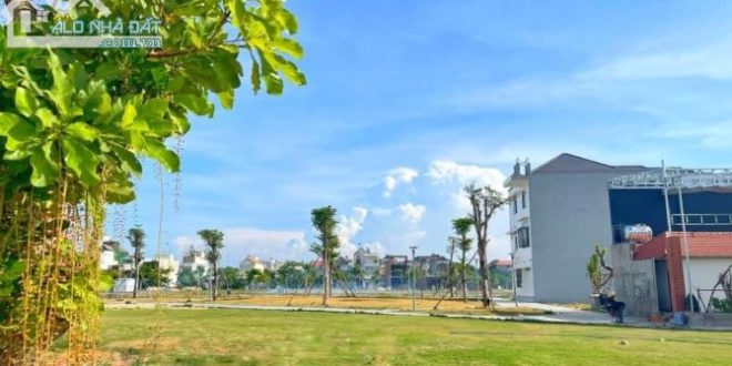 Đất nền trung tâm thành phố Quảng Ngãi, khu kinh doanh sầm uất