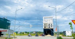 Gia đình tôi cần bán cắt lỗ lô đất hướng Đông đối diện công viên dự án Phú Điền