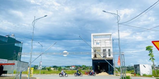 Gia đình tôi cần bán cắt lỗ lô đất hướng Đông đối diện công viên dự án Phú Điền