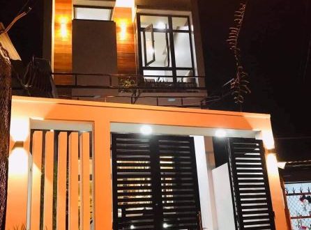 BÁN NHÀ NGAY CẠNH VICOM HẺM OTO VÀO TỚI NƠI THÔNG XUỐT TTTP QUẢNG NGÃI