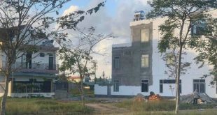 Cần tiền bán ngay lô đất đối diện ngay công viên trung tâm tp Quảng Ngãi
