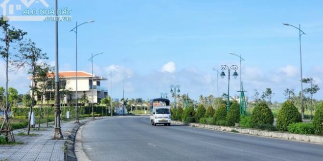 ???? Đất biển Quảng Ngãi, trục đường Hoàng Sa 36m, chỉ cần thanh toán 825tr