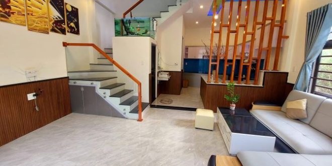 Bán căn nhà mê 1 trệt 1 lầu đầy đủ công năng ngay trung tâm tp Quảng Ngãi