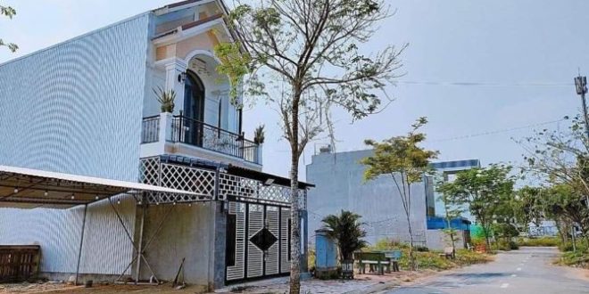 Cần tiền bán nhanh lô đất ngay trung tâm tp đường lớn vị trí kinh doanh sầm uất