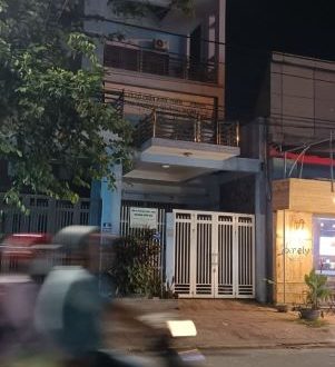 Chuyển sang nhà mới kẹt tiền cần bán nhanh nhà 3 tầng với giá đầu tư