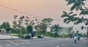 Hàng hiếm, 2 lô liền kề hướng Đông Nam, ngay trục thông QL1 A thị trấn La Hà
