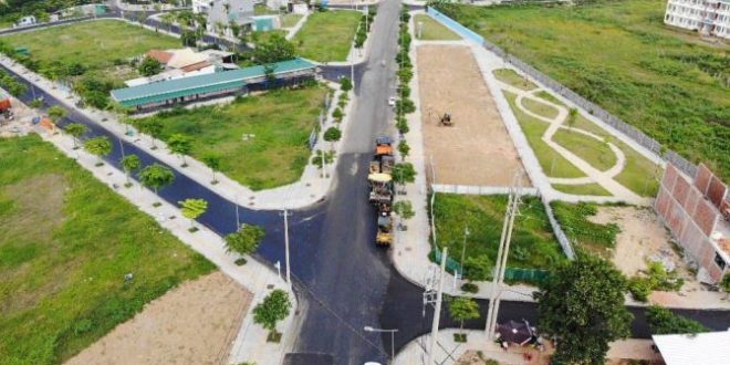 BÁN XUẤT NGOẠI GIAO MẶT TIỀN ĐƯỜNG NGUYỄN TRI PHƯƠNG , KDC PHƯỚC THẠNH. GIÁ 2TY3XX