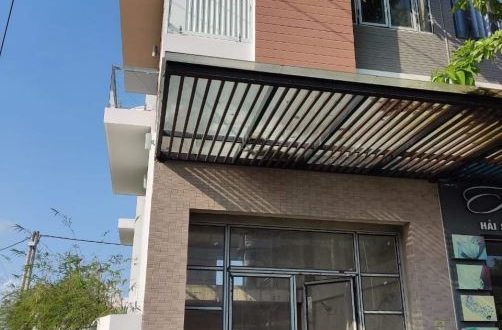 Bán nhà shophouse 4 tầng Khu đô thị VSIP