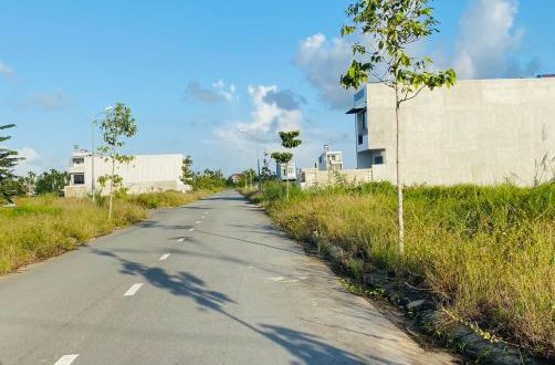 Cần tiền bán lô đất hướng Tây vị trí trung tâm thành phố