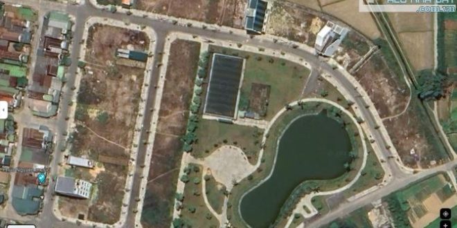 Lô đôi diện tích 335m2 (15x20, nở hậu 18,4m), h. Nam, đối diện công viên