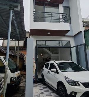 BÁN NHÀ 2 TẦNG FULL NỘI THẤT GẦN VINCOM