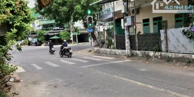 Bán lô đất 63m2 mặt tiền Trần Quang Diệu, P Nghĩa Lộ
