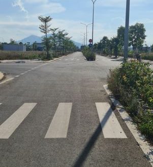 Bán lô đất trong khu Bắc trung tâm Mộ Đức