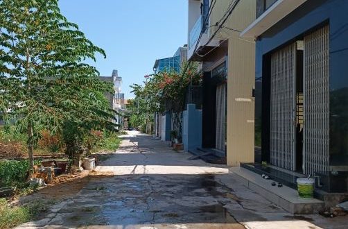 Đât nền TTTP Quảng Ngãi ngay tuyến Đường Cầu Thạch Bích Nối Lê Hữu Trác chỉ 15tr/m