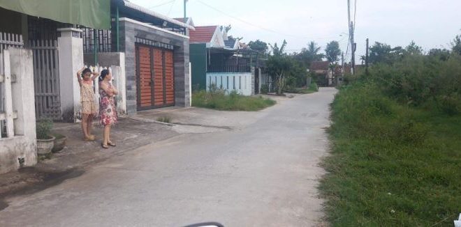 BÁN ĐẤT GẦN SÁT CHỢ LA HÀ  BÁN ĐẤT GẦN SÁT CHỢ LA HÀ  BÁN ĐẤT GẦN SÁT CHỢ LA HÀ