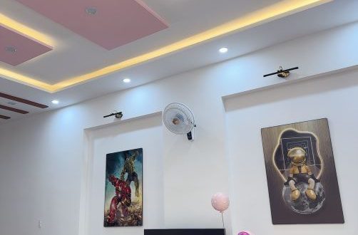 BÁN NHÀ 3 TẦNG ĐỐI DIỆN NGAY CÔNG VIÊN CÁCH ĐƯỜNG LÊ THÁNH TÔN 70M