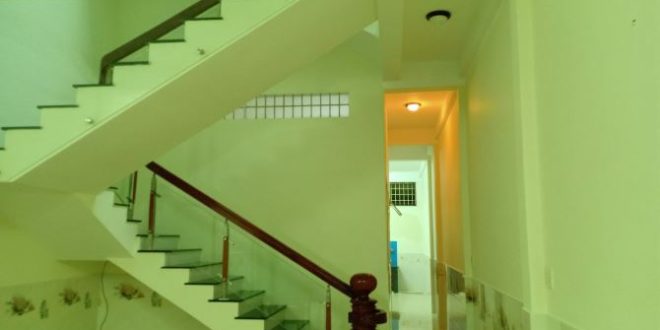Bán nhà 3 tầng mặt tiền đường Bắc Sơn, Dt. 5x25m TP Quảng Ngãi