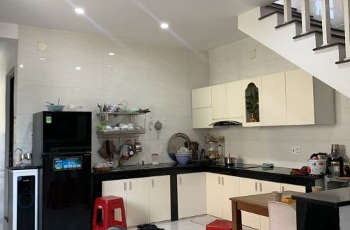 Nhà MT Phan Đình Phùng TP Quảng Ngãi, 5x25m SHR, 2 lầu, giá 5,8tỷ thương lượng.