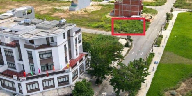Bán Lô góc Phú Mỹ đối diện trung tâm thương mại