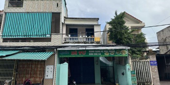 Cần bán nhà mê mặt tiền đường Trương Quang Trọng, phường Le Hồng Phong , TTTP Quảng Ngãi.