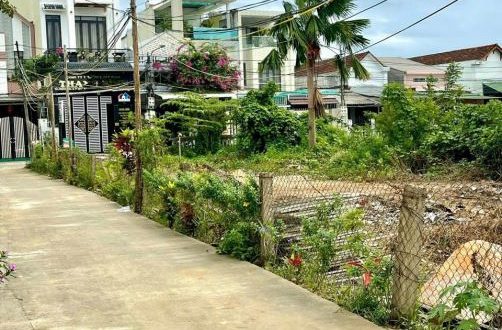 BÁN ĐẤT BÊN  HÔNG NGỌC BẢO VIÊN GÂNF CẤP 1 NGHĨA LỘ CHỈ HƠN 1 TỶ1