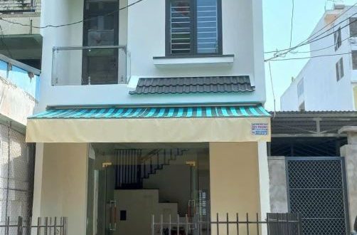 Bán căn nhà 1 trệt 1 lầu mặt tiền đường Phạm Xuân Hoà, phường Trần Hưng Đạo, TTTP Quảng Ng
