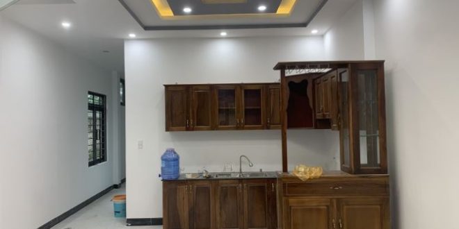 BÁN NHÀ 2 MÊ, LÔ GÓC đường nhựa SIÊU ĐẸP, ĐƯỜNG XE TẢI 5 TẤN, Phường Nghĩa Lộ, trung tâm