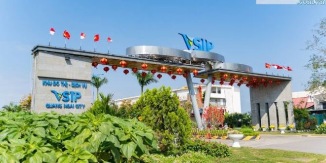 Bán căn nhà 3 tầng DT 100m2 - Hướng Nam - Khu Đô thị VSIP Quảng Ngãi | Giá chỉ 1,x tỷ