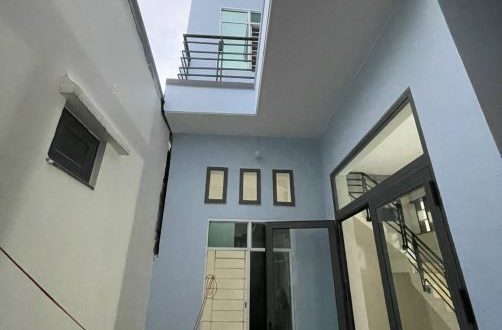 Bán ngôi nhà nhỏ giá rẻ cho vợ chồng trẻ ăn cư