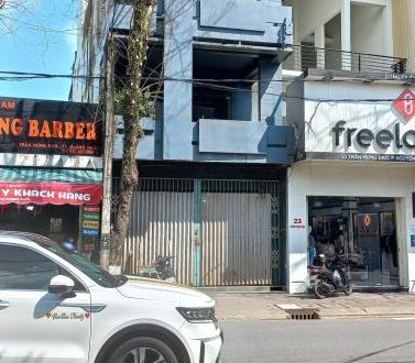 CẦN BÁN HOẶC ( CHO THUÊ ) NHÀ 3 TẦNG MẶT TIỀN TRẦN HƯNG ĐẠO, THÀNH PHỐ QUẢNG NGÃI