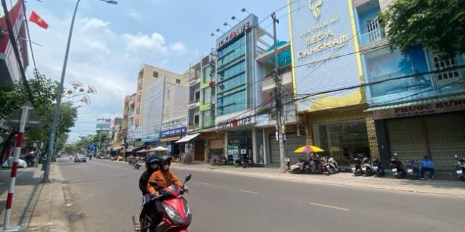 Bán nhà 6 tầng mặt tiền đường Quang Trung ngay trung tâm tp Quảng Ngãi giá ngợp bank