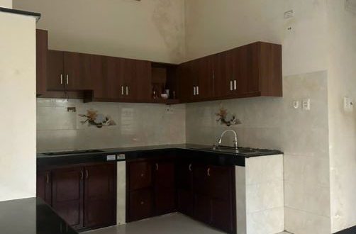 CHUYỂN NHƯỢNG CĂN NHÀ 3 TẦNG HẺM BÍCH KHÊ CÁCH ĐƯỜNG 20M