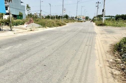 Hạ bán nhanh mặt tiền đường Phạm Trung Mưu, đường liên xã và thị trấn La Hà, giá bán 9xx