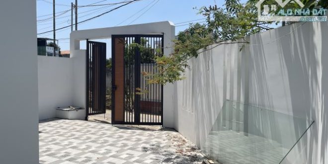 Nhà 2 tầng phường Nghĩa Chánh có sân đậu ô tô chỉ 1tỷ xx