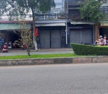 Bán nhà mặt tiền kinh doanh sầm uất Hoàng Hoa Thám, Quảng Phú, TP Quảng Ngãi.