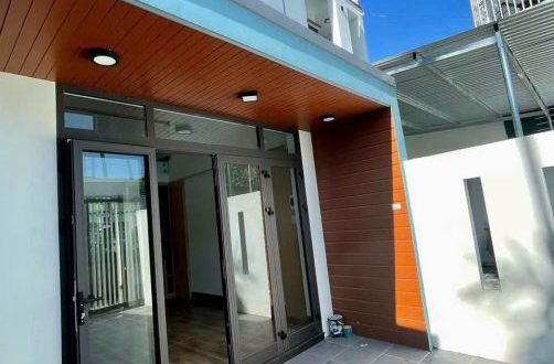 Bán nhà 2 tầng xây mới cách đường hoàng văn thụ 80m