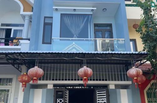Cần bán nhà 3 tầng mới xây, 4 phòng ngủ, giá 2tỷ550 Tp.Quảng Ngãi