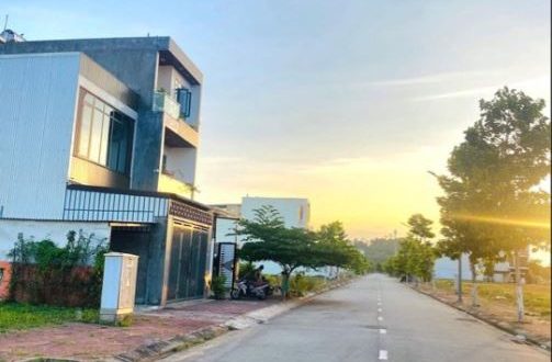Bán đất trung tâm thành mặt tiền giá rẻ chỉ 1ty2