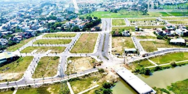 ????Bán lô đất biệt thự 140m2 đất KDC Tây Bàu Giang, cách Tp Quảng Ngãi 1km.