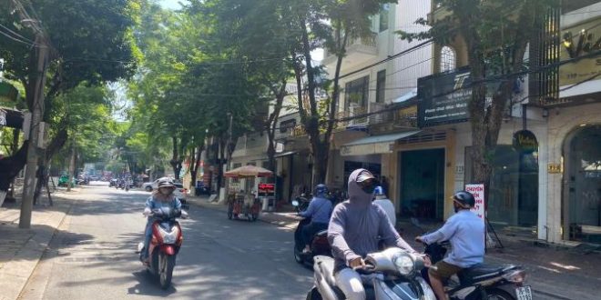 Bán nhà 3 tầng đường Nguyễn Nghiêm khu vực kinh doanh sầm uất bậc nhất TP Quảng Ngãi