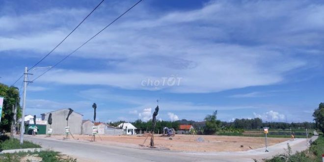 Bán đất mặt tiền đường liên xã Tịnh Thiện, đường bê tông thông thoáng gần 8m