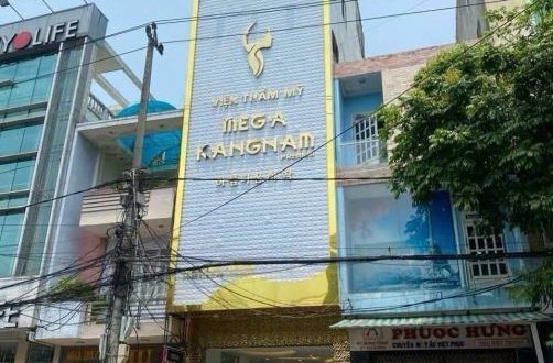 Nhà 6 mê mặt tiền đường Quang Trung hạ giá cực sốc cần bán gấp trung tâm tp quảng Ngãi