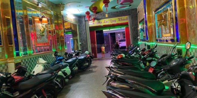 Nhà trung tâm TP Quảng Ngãi 4 tầng, 140m2 CC